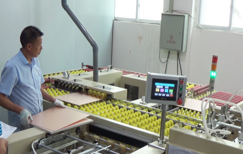 pcb開板是什么意思？pcb開窗和沒開窗